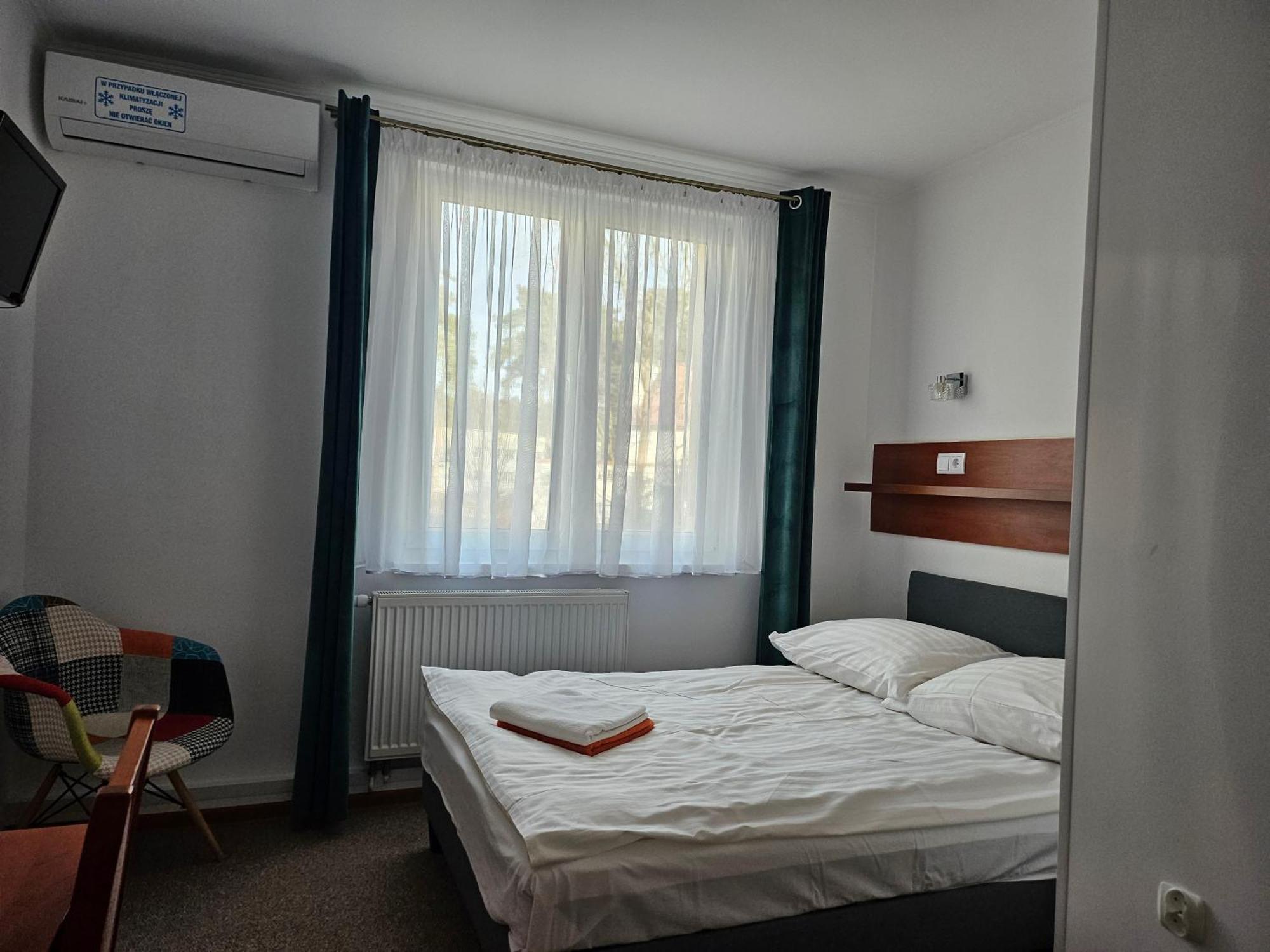 "Hel" Wieniec Zdroj Wloclawek Exterior photo
